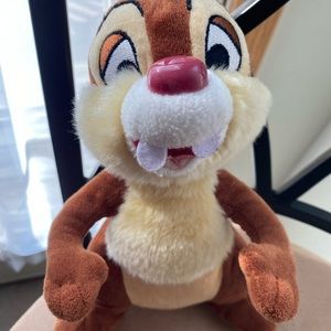 Disney Parks original Chip & Dale plushie so cute